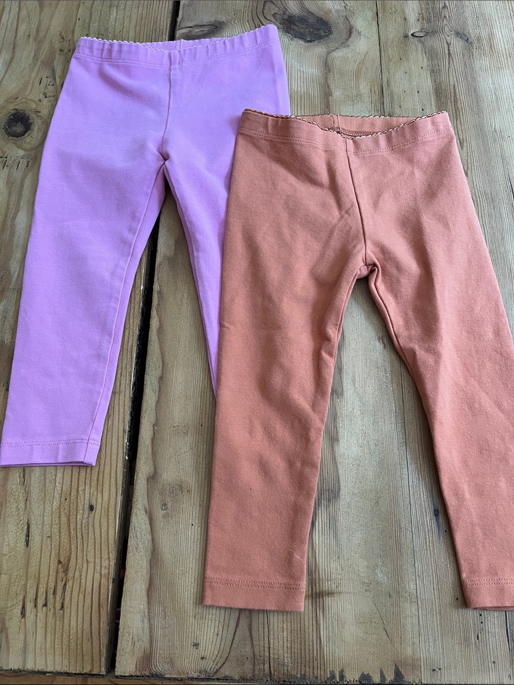 Set/2 TEA COLLECTION 2T Solid Leggings Cotton Stretch